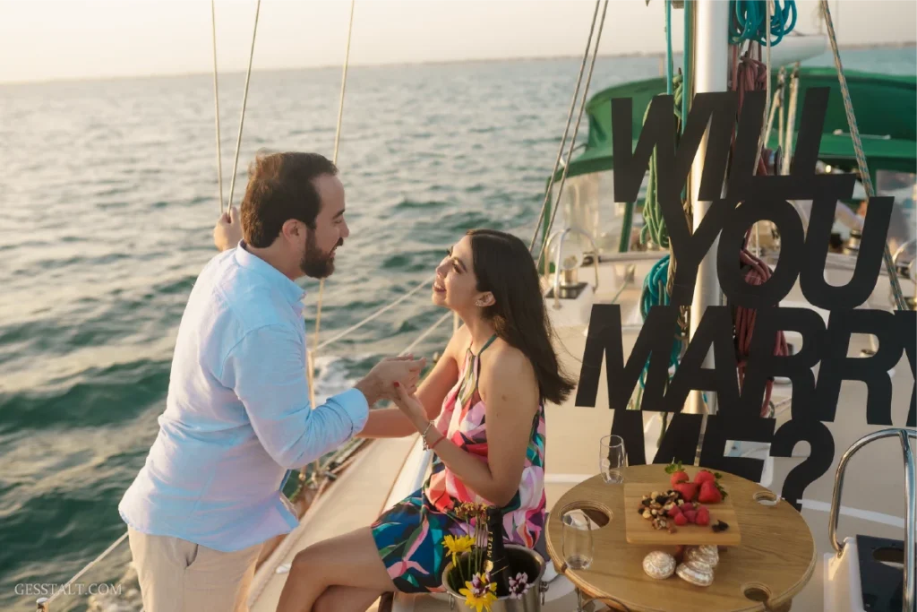 Eventos personalizados en yate en Progreso Yucatán celebración con grupo.