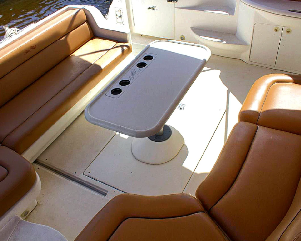 YATE SUNDANCER SALA AFUERA