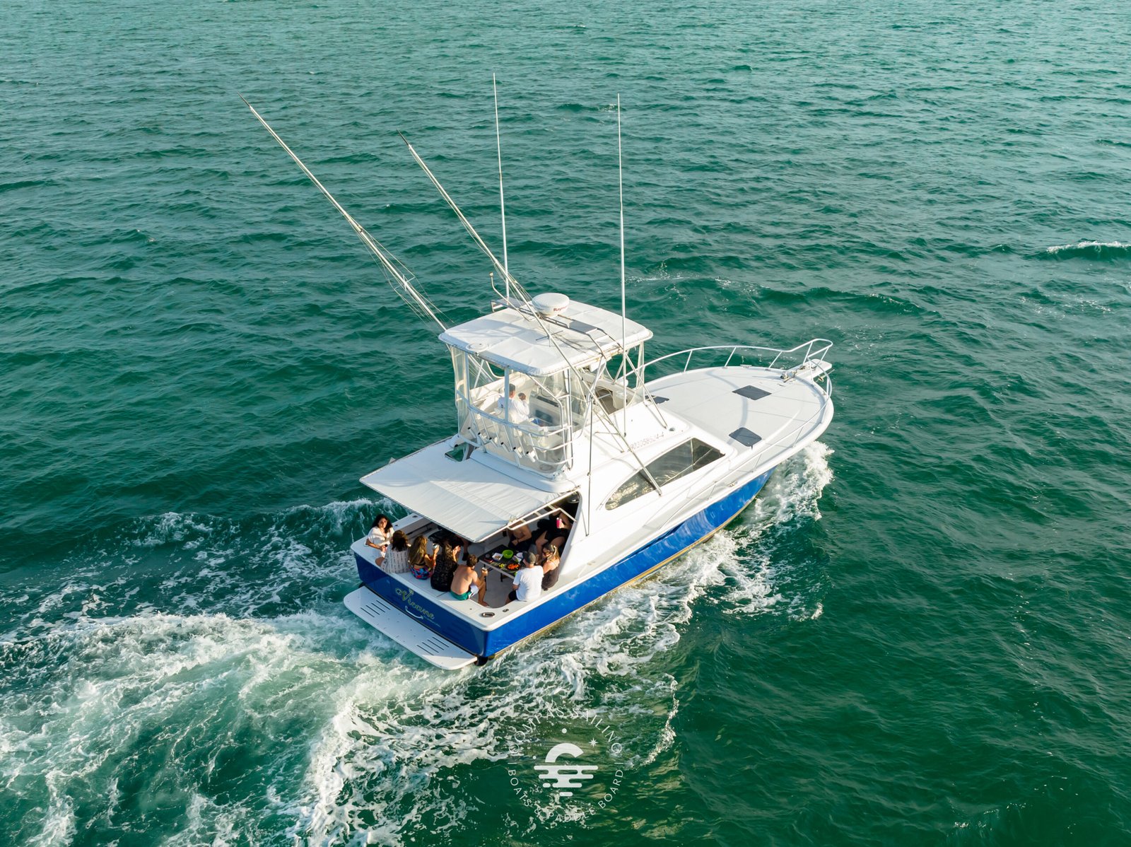 Yate Luhrs de Compas Sailing. Renta de yates en Mérida: descubre paseos privados en Progreso, Yucatán.