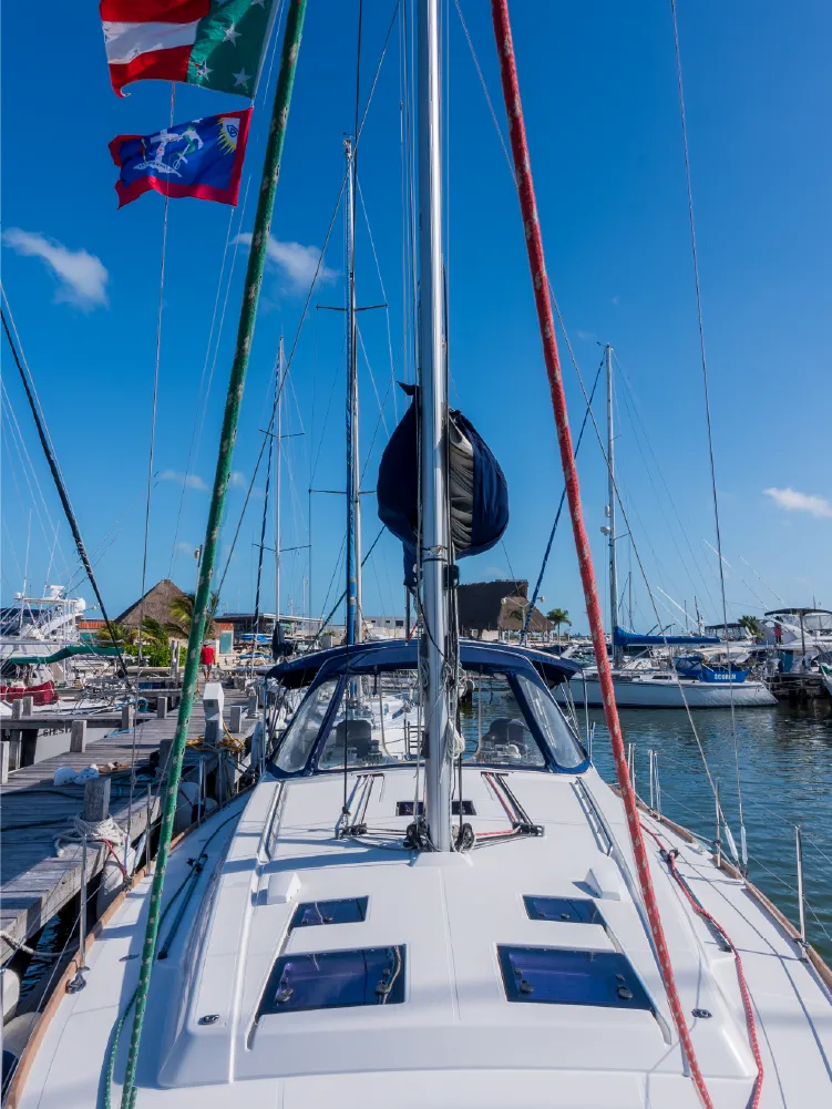 Velero Oceanis-02
