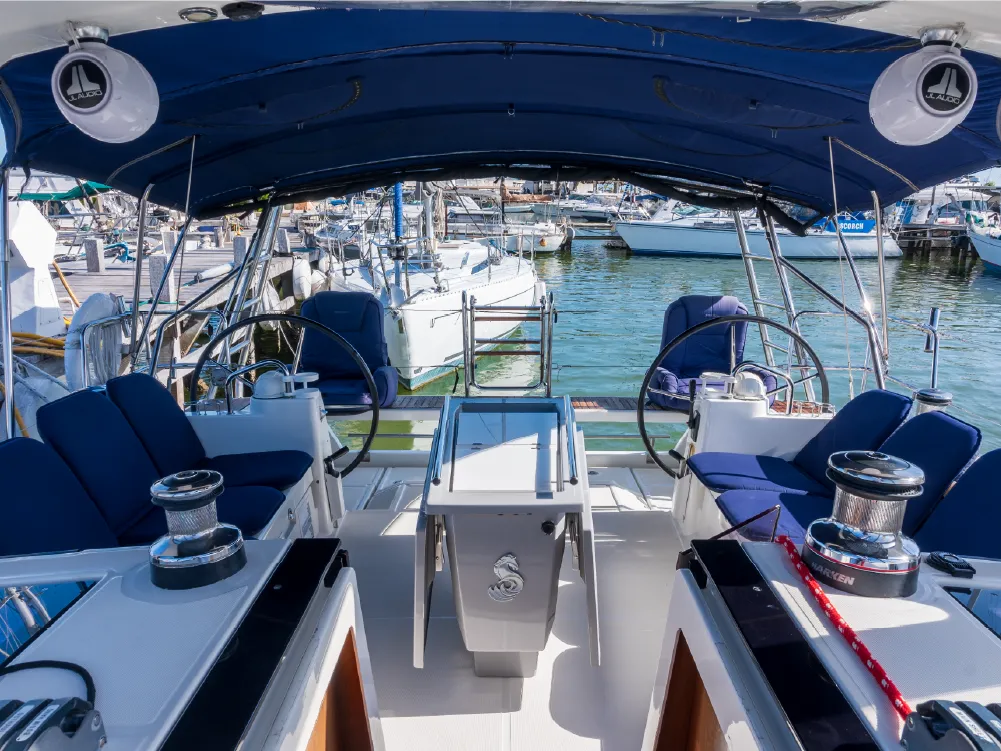 Velero Oceanis-04