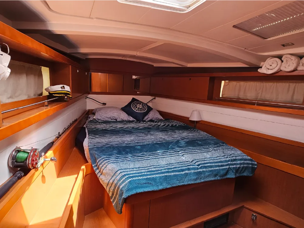 Velero Oceanis-05
