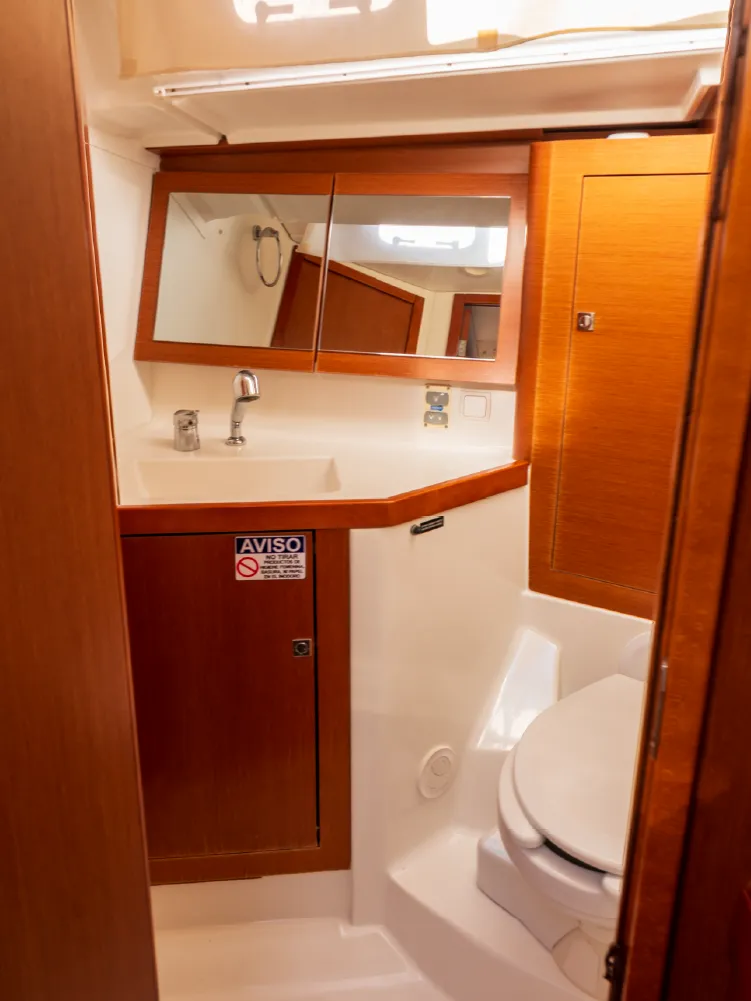 Velero Oceanis-11